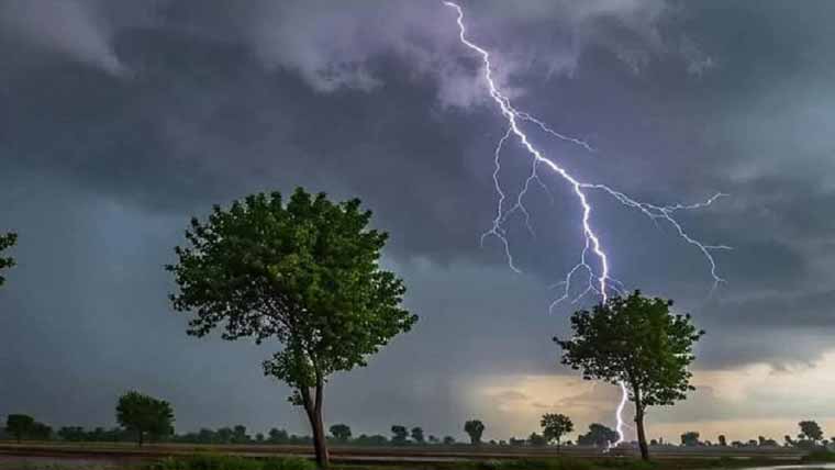  ملک کے مختلف علاقوں میں  آج بھی گرج چمک کیساتھ  بارش اور ژالہ باری کا الرٹ 