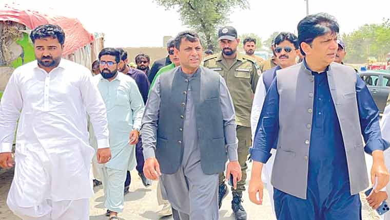 کمشنر ملتان کا کہروڑپکا کادورہ، ستھرا پنجاب آپریشن کا جائزہ 