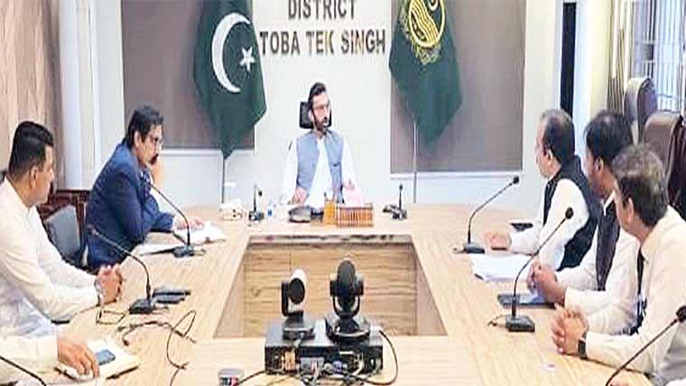 تمام کیسز کی بروقت پیروی کو یقینی بنایا جائے :ڈپٹی کمشنر 