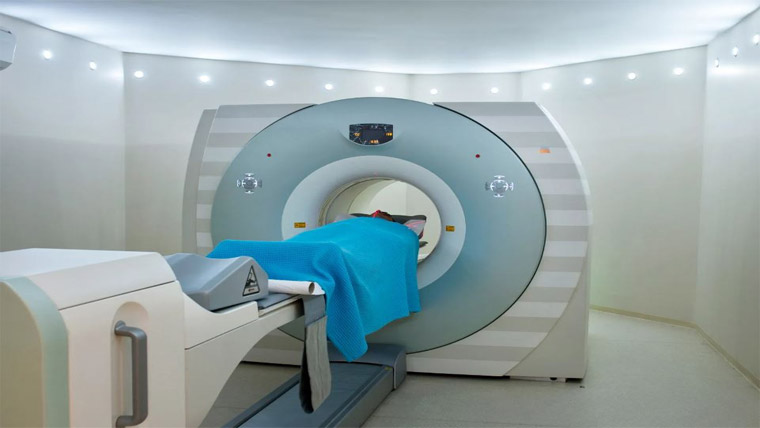 سمندری ٹی ایچ کیو ہسپتال میں  سی ٹی اسکین اور نیوروسرجن کی عدم  دستیابی، مریضوں کو شدید مشکلات