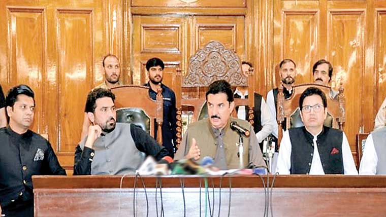  پنجاب سے خیبر پختونخوا کیلئے گندم پر پابندی قومی یکجہتی  کے منافی : کے پی  وزیر اعلیٰ،گورنر اور اپوزیشن لیڈر کی پریس کانفرنس
