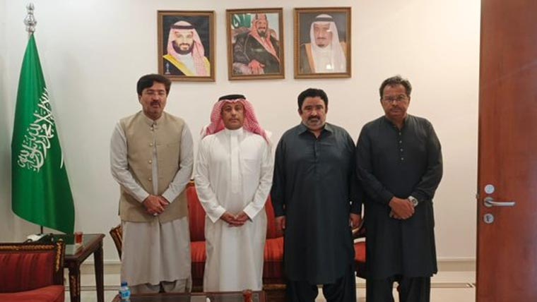 وزیر اوقاف کی سعودی  قونصل جنرل سے ملاقات