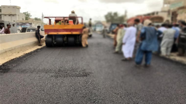 سڑکوں کی تعمیر و استرکاری شروع