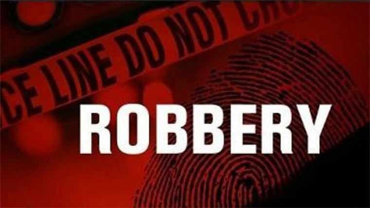 لاکھوں کے ڈاکے ‘نقدی ‘موبائل لوٹ لئے ‘ایک شخص زخمی 