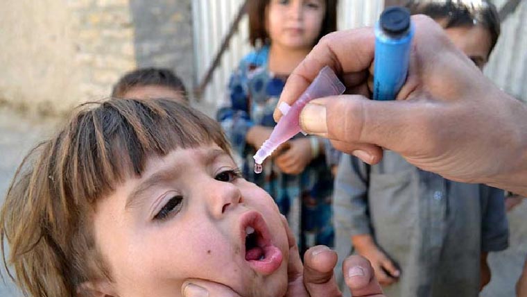انسداد پولیومہم ، 5روزمیں 21لاکھ  بچوں کو قطرے پلائے گئے