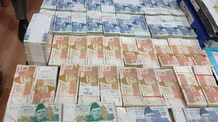  حوالہ ہنڈی میں ملوث ملزم گرفتار،کروڑوں کی کرنسی برآمد