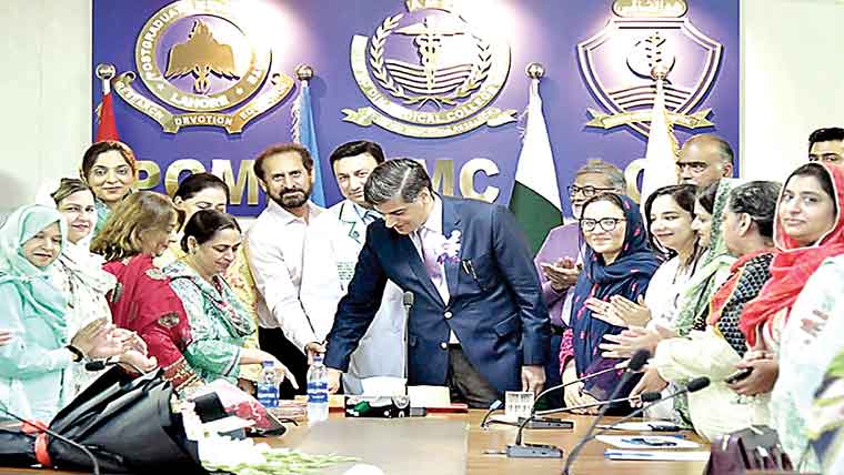 جنرل ہسپتا ل میں ایک سال میں  جامع اصلاحات متعارف :پرنسپل 