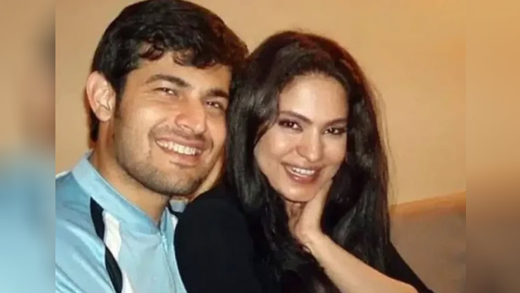 ببرک شاہ اب بھی وینا ملک کیساتھ  منسلک ہیں، اداکار کا انکشاف