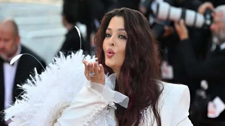 ایشوریا رائے کا نوجوان اداکاراؤں کو مخلصانہ مشورہ 