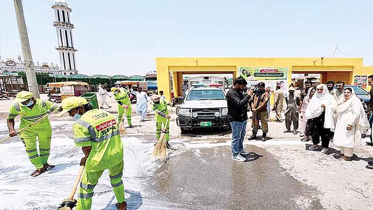 عیدالاضحیٰ صفائی آپریشن کامیاب، کمشنر فیصل آباد کا دورہ