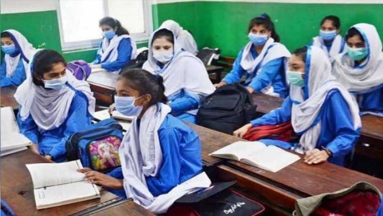  سکولوں میں اضافی کمرے ایک ماہ بعد کام دوبارہ شروع