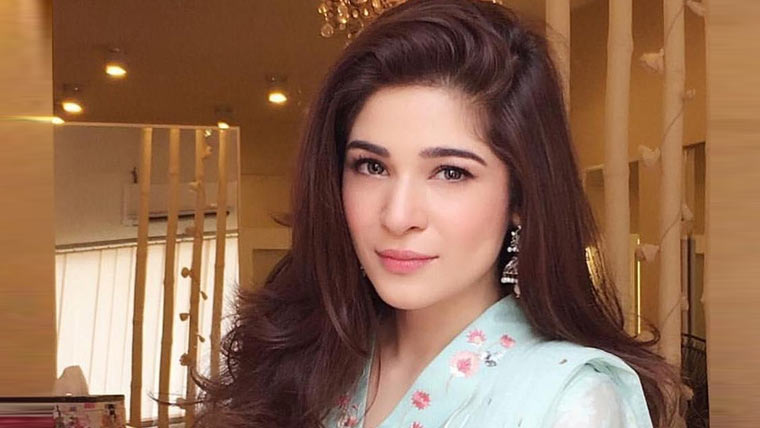 مردوں سے جنسی تشدد کرنے پر سوال  کیوں نہیں پوچھا جاتا:عائشہ عمر