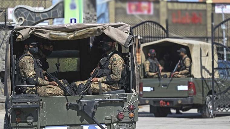 خیبرپختو نخوا  بلوچستان:فورسز  کے  آپریشن،4دہشتگرد  ہلاک ،خودکش  بمبار  بھی  مارا  گیا