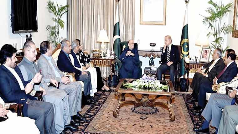 وفاقی حکومت، پیپلزپارٹی کے آج پی ٹی آئی سے مذاکرات : مشترکہ کمیٹی قائم، محسن نقوی، رانا ثنااللہ، امیر مقام، شیری رحمٰن، نوید قمر اور اعجاز جکھرانی شامل ایوان صدر میں اجلاس کے بعد اعلامیہ جاری 
