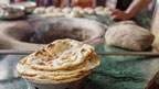 سرکاری نرخ پر روٹی عدم دستیاب ، 20 روپے میں فروخت 