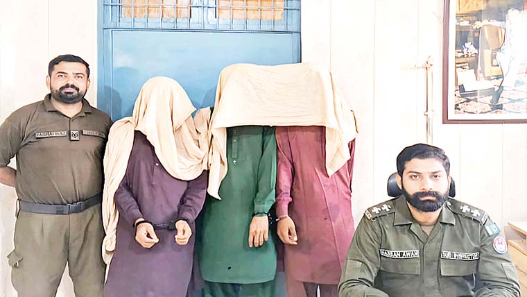 ٹھیکریوالا: 3 منشیات فروش گرفتار،ساڑھے 4 کلو چرس برآمد 