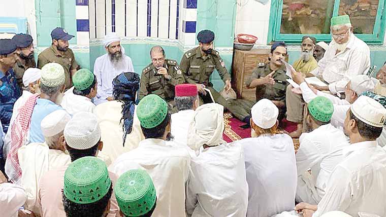  ڈسٹرکٹ پولیس آفیسر چنیوٹ کی جامع مسجد بلال میں کھلی کچہری