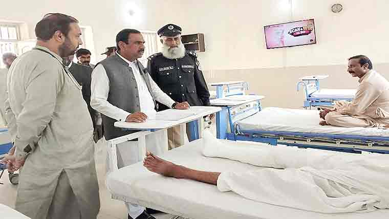 چیئرمین پنجاب زکوٰۃ و عشر کونسل کا  میانوالی کے مختلف اداروں کا دورہ