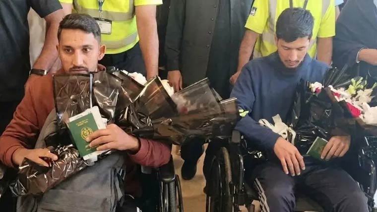 قزاقوں کے ہاتھوں جاں بحق افراد کی میتیں، زخمی کراچی پہنچ گئے