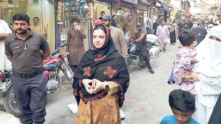 کامونکے :مین بازار میں تجاوزات کیخلاف کارروائی کا آغاز 