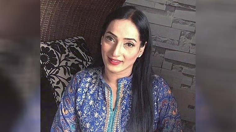 ڈراموں میں کام کا اداکاروں کو کیا  معاوضہ ملتا ہے ، فرح نادر نے بتا دیا