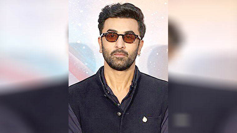 رنبیر کپور کی فلم کے سیٹ پر آگ لگ گئی 
