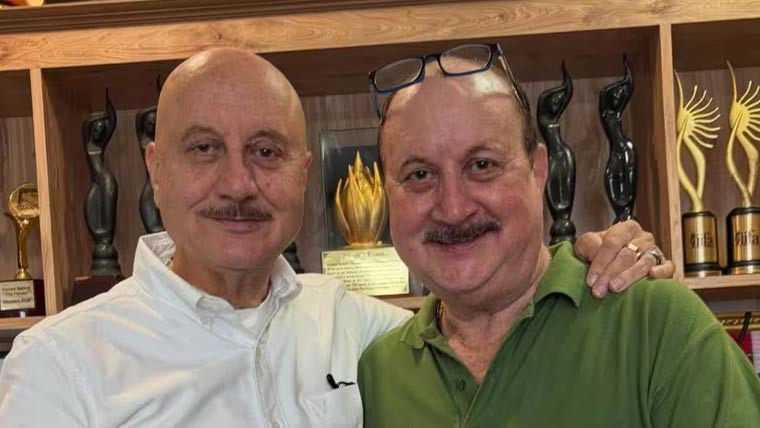 مالی بحران کے دوران کوئی مدد نہیں  کی ،انوپم کھیر کے بھائی کا شکوہ 