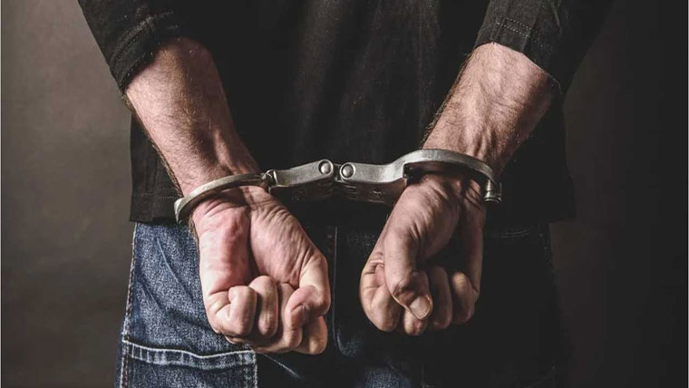 کیماڑی پولیس کی جرائم پیشہ عناصر کیخلاف کاروائیاں،13 ملزمان گرفتار