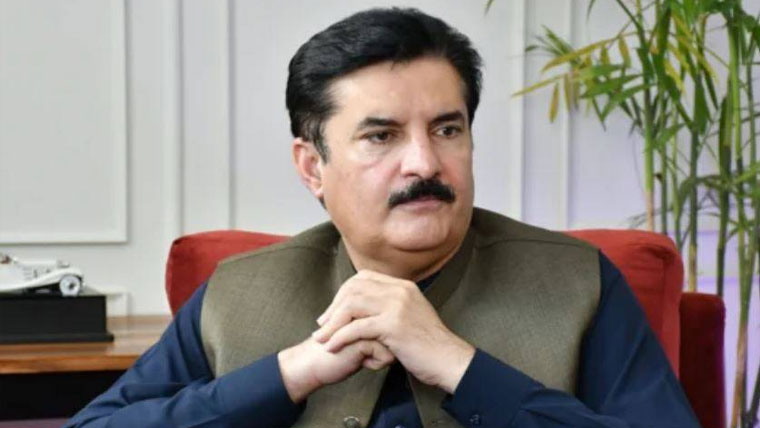 ہمت ہے تو پی ٹی آئی صوابی  پہنچ کر دکھائے :فیصل کریم 
