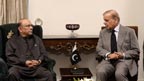 خیبر پختونخوا میں ایمرجنسی لگانے پر اتفاق : ایوان صدر میں زرداری، شہباز شریف ملاقات، آج وفاقی کابینہ فیصلہ کرسکتی، منگل کو قومی اسمبلی اور سینیٹ کے اجلاس طلب کرنے کا فیصلہ، صوبے میں ہنگامہ آرائی سے نمٹنے کی تیاریاں