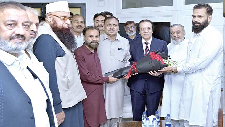 تاجر رہنماؤں کی خاور سپال  سے ملاقات، تاجروں کے  مسائل حل کرنے کا مطالبہ