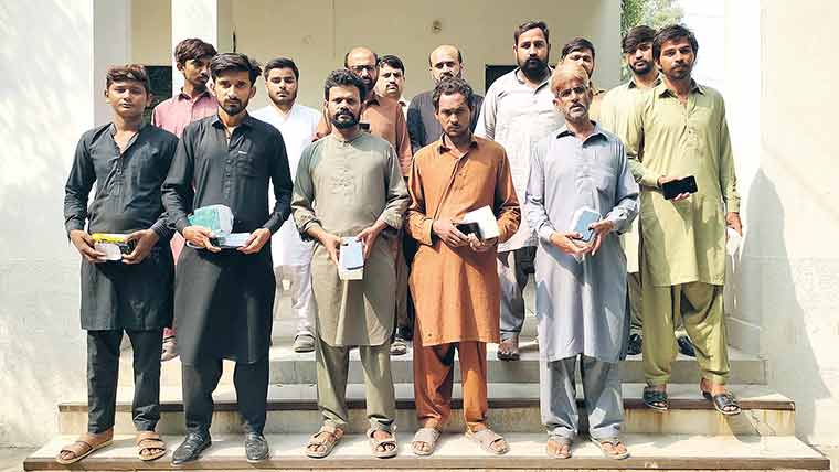  ستمبر میں 78 موبائل فون اصل مالکان کے حوالے 