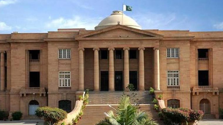  سندھ ہائیکورٹ نے نجی اسکولوں کو گرمیوں کی چھٹیوں کی فیس ایک ساتھ وصول کرنے سے روک دیا