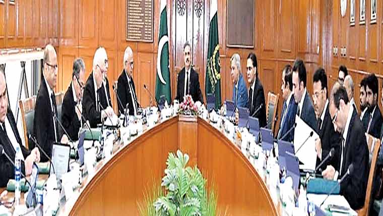  جوڈیشنل کمیشن :سندھ ہائیکورٹ کے آئینی بینچز کی مدت میں 1 سال توسیع کی منظوری 