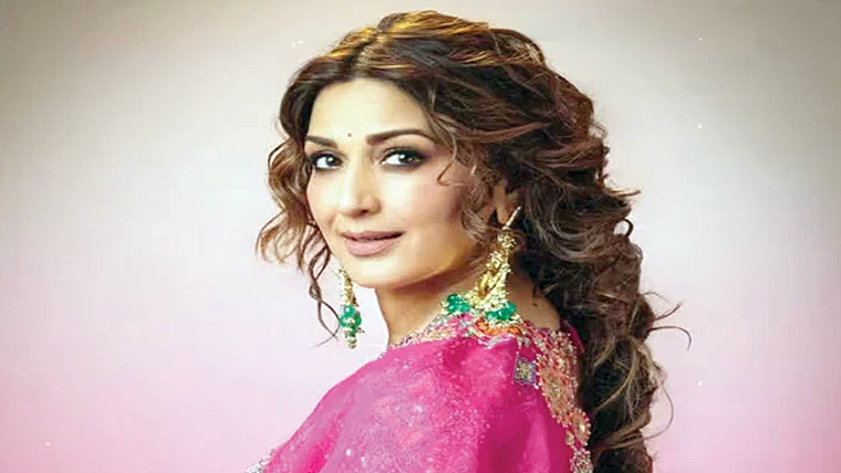 سونالی باندرے نے کینسر سے  جنگ کا دردناک تجربہ بیان کر دیا