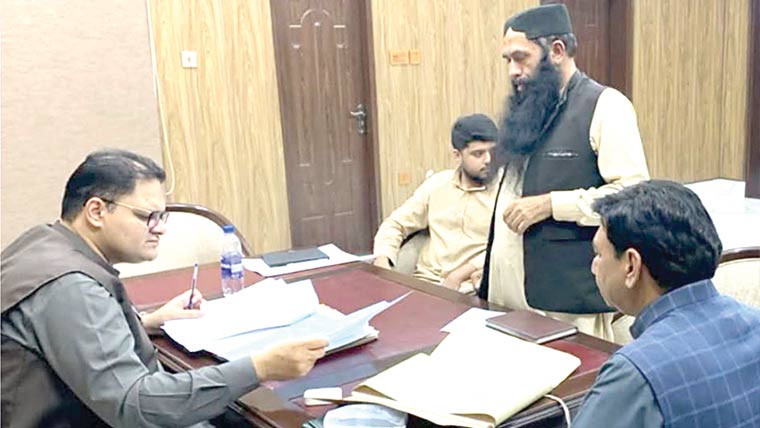 سیالکوٹ:کنورژن فیسوں کی وصولی  کیلئے جامع کارروائی کی ہدایت 