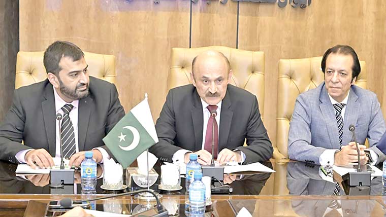 کاروباری افراد کو ٹیکس مسائل کے حوالے سے اجلاس 