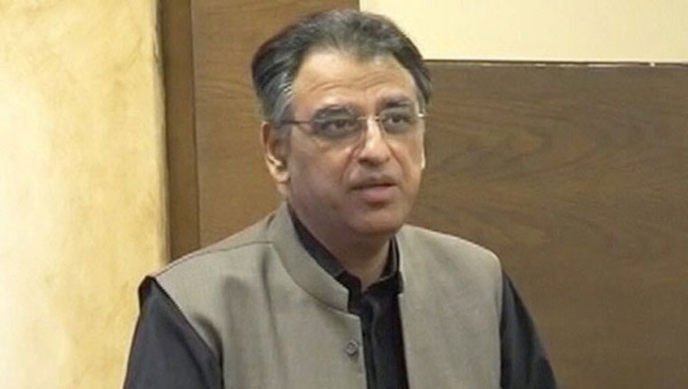 تحریک تحفظ آئین کا اعلامیہ، عمران   کیلئے صرف ملاقات اور صحت  بشری بی بی کا نام تک نہیں، اسد عمر