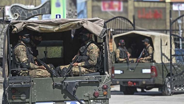 پختونخوا ، بلوچستان:فورسز  کی  کارروائیاں ،خودکش  حملے  کے  ماسٹر  مائنڈ  سمیت4دہشتگرد  ہلاک