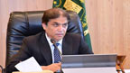 وزیر ریلوے کوچز کے  پرزے نہ خریدنے پر برہم 