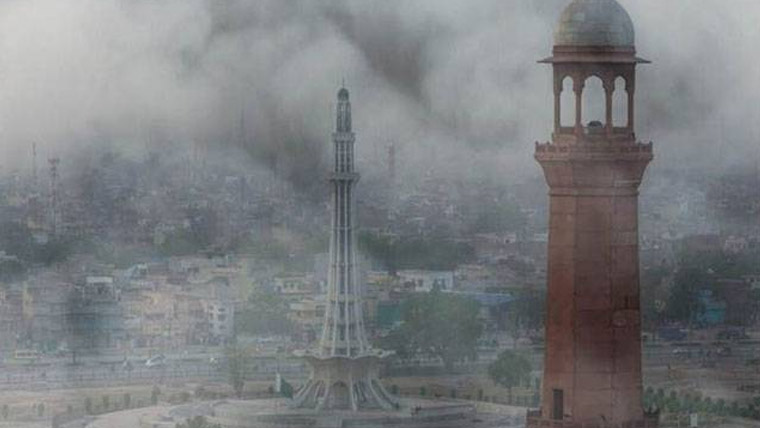 لاہور دنیا کے آلودہ ترین  شہروں میں پھر پہلے نمبر پر