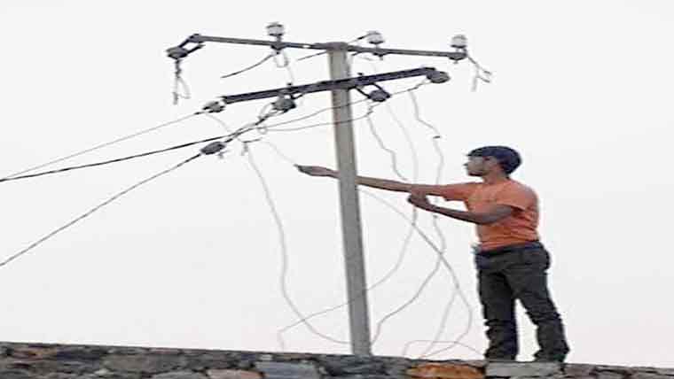 بجلی چوری کرنے والا پکڑا گیا 
