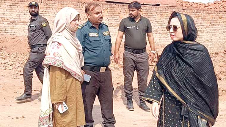 کمالیہ:اسسٹنٹ کمشنر کا بھٹوں اور سرکاری سکول کا معائنہ