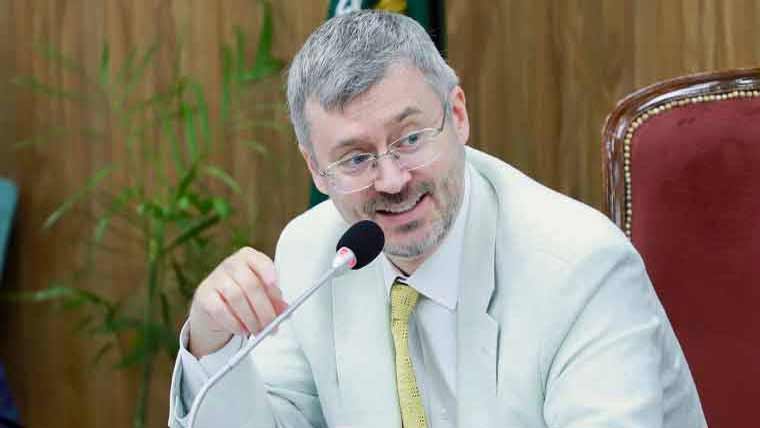 پاک افغان کشیدگی خطے کی سلامتی کیلئے خطرہ:روسی سفیر