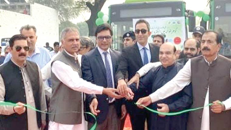 گوجرانوالہ میں الیکٹرک بس کے 2نئے روٹس کا افتتاح