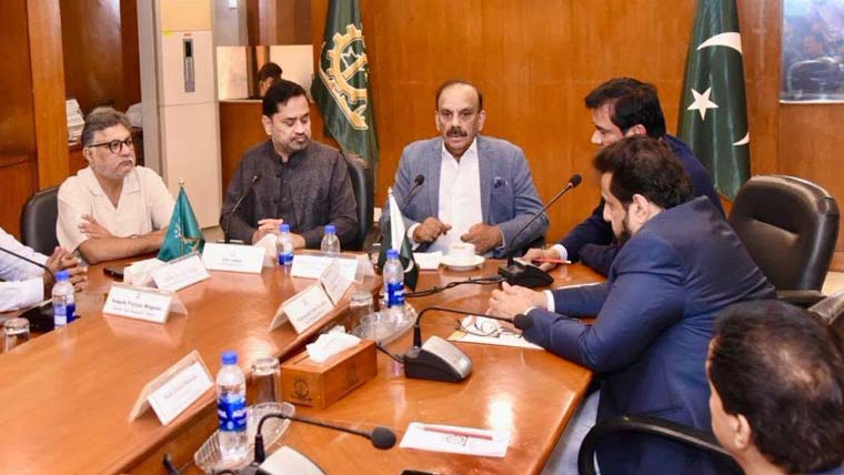متحدہ بزنس فورم کے وفد کا  ایف پی سی سی آئی کا دورہ