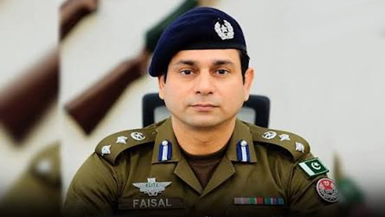 ڈی پی او گجرات کی جلالپور جٹاں  کے علاقہ میں کھلی کچہری 