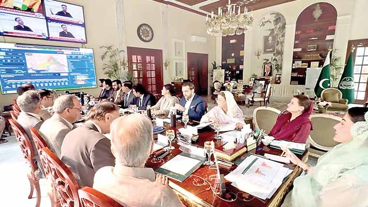 مریم  نواز  کی  زیر  صدارت  اجلاس،صرف10کلو  آٹے  کے  تھیلے  فروخت  کرنے  کی  اجازت
