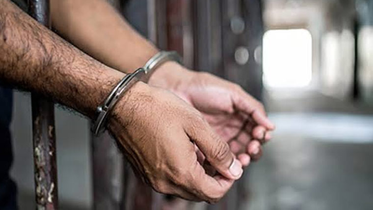 محکمہ بلڈنگ کا اہلکار رشوت  لیتے رنگے ہاتھوں گرفتار 