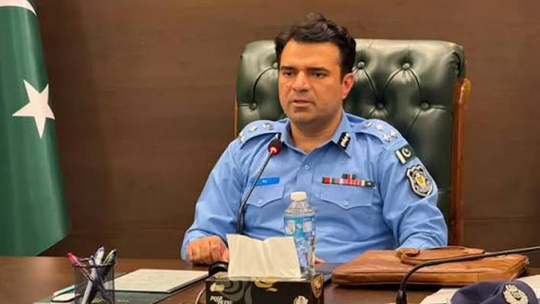  اسلام آباد:ڈی آئی جی کاامام بارگاہوں فیصل مسجدمیں سکیورٹی انتظامات کاجائزہ